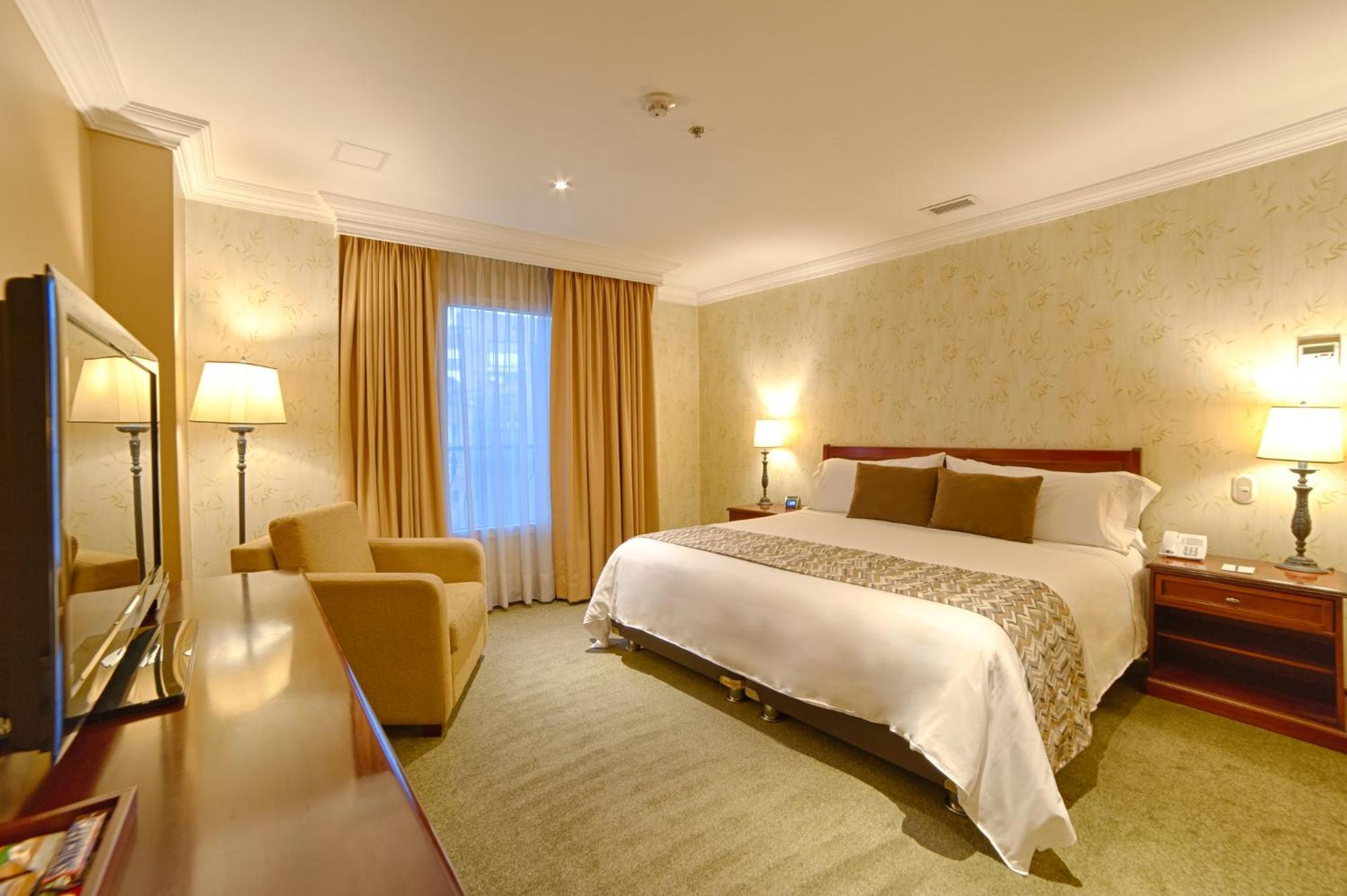 Casa Dann Carlton Hotel & Spa Богота Экстерьер фото A bedroom at the hotel